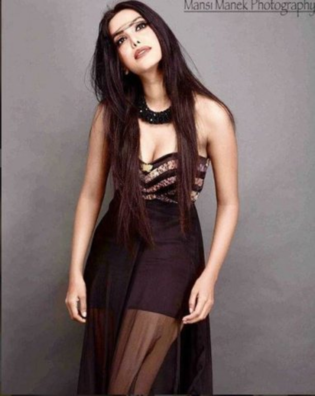 Natasha Suri Instagram pics